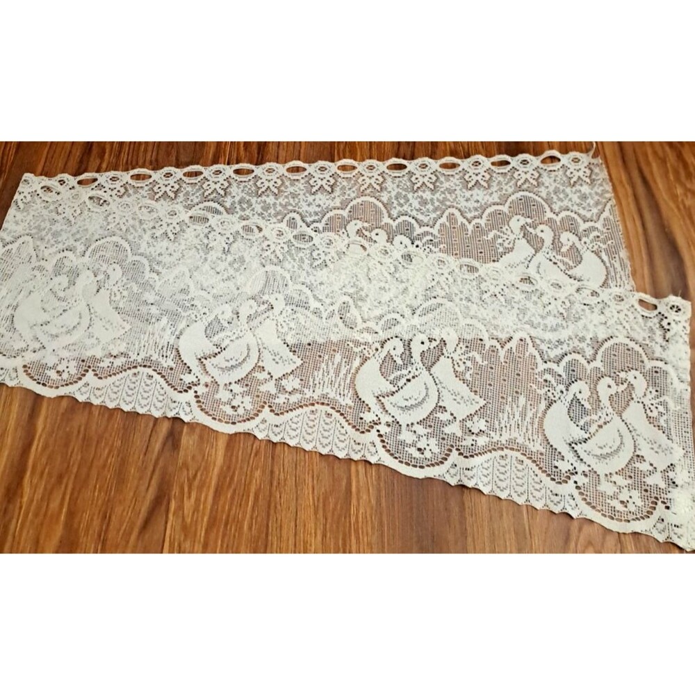 White Knit Lace Valance Country Geese Bows 67x12 Ducks Boho Farmhouse Vintage